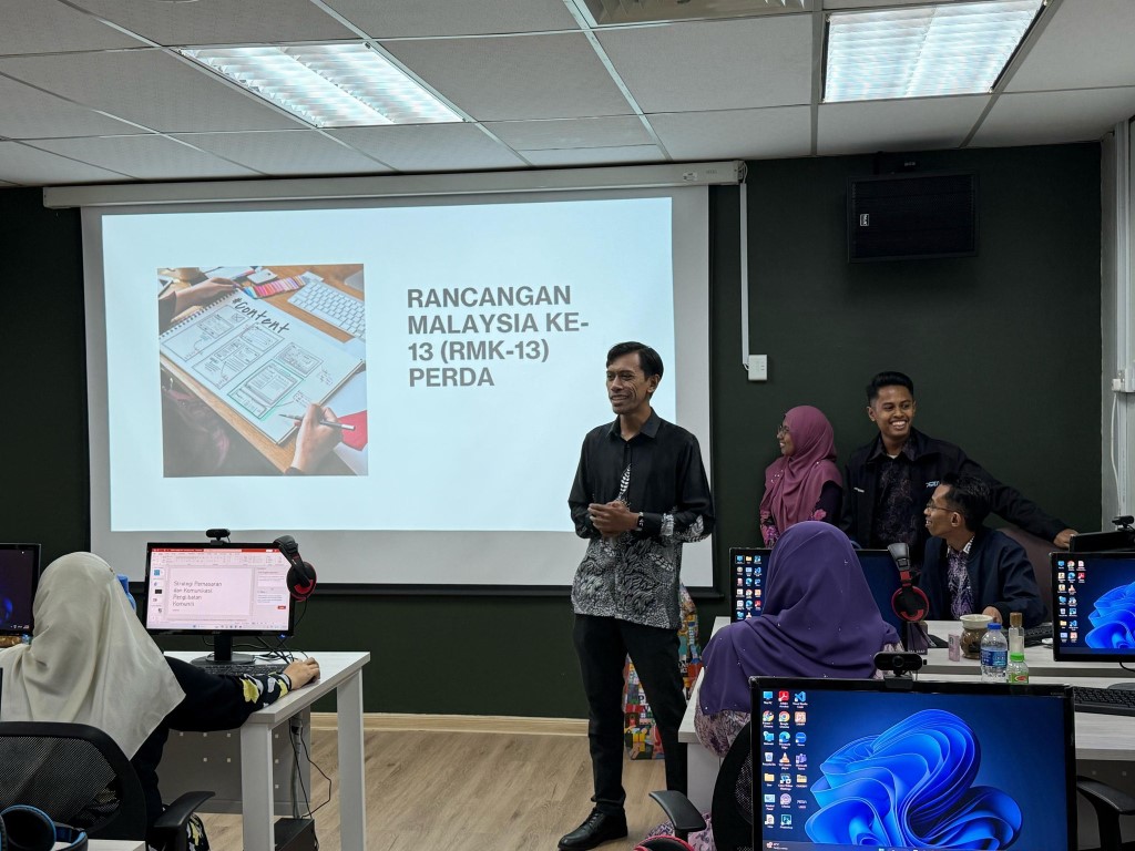 Kursus Pemantapan Transformasi Penulisan Laporan Tahunan Dan Pemantauan ...